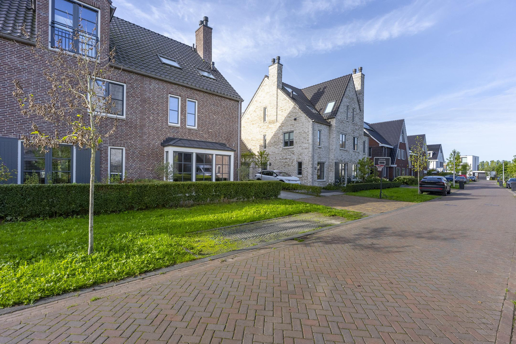Twee-onder-één-kap te koop: Bloemenkelderlaan 8, Vleuten