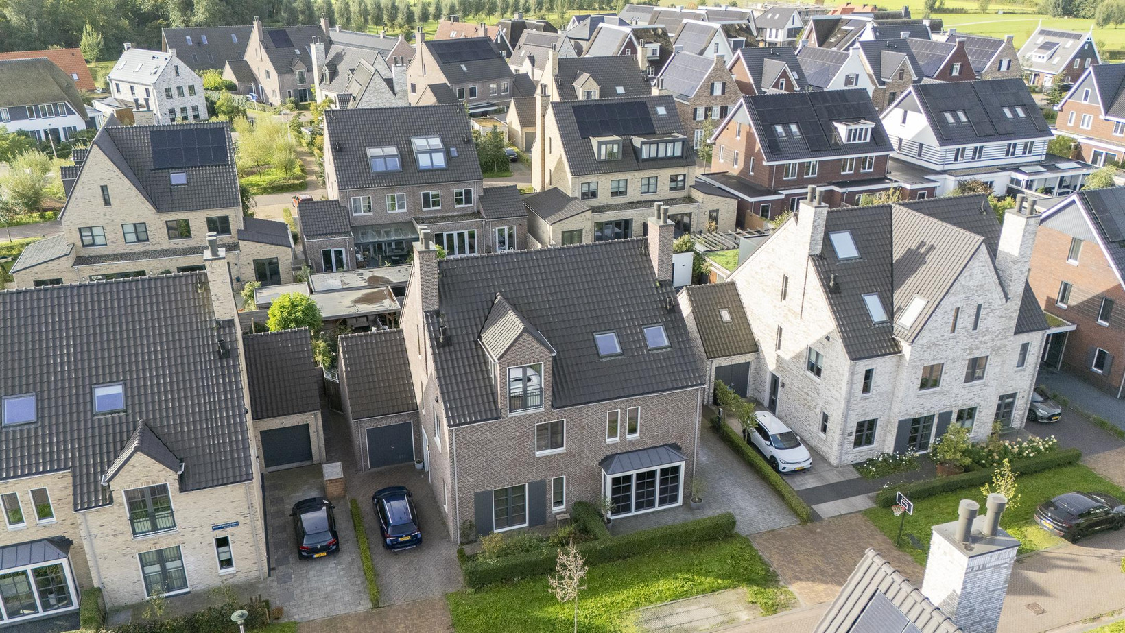 Twee-onder-één-kap te koop: Bloemenkelderlaan 8, Vleuten