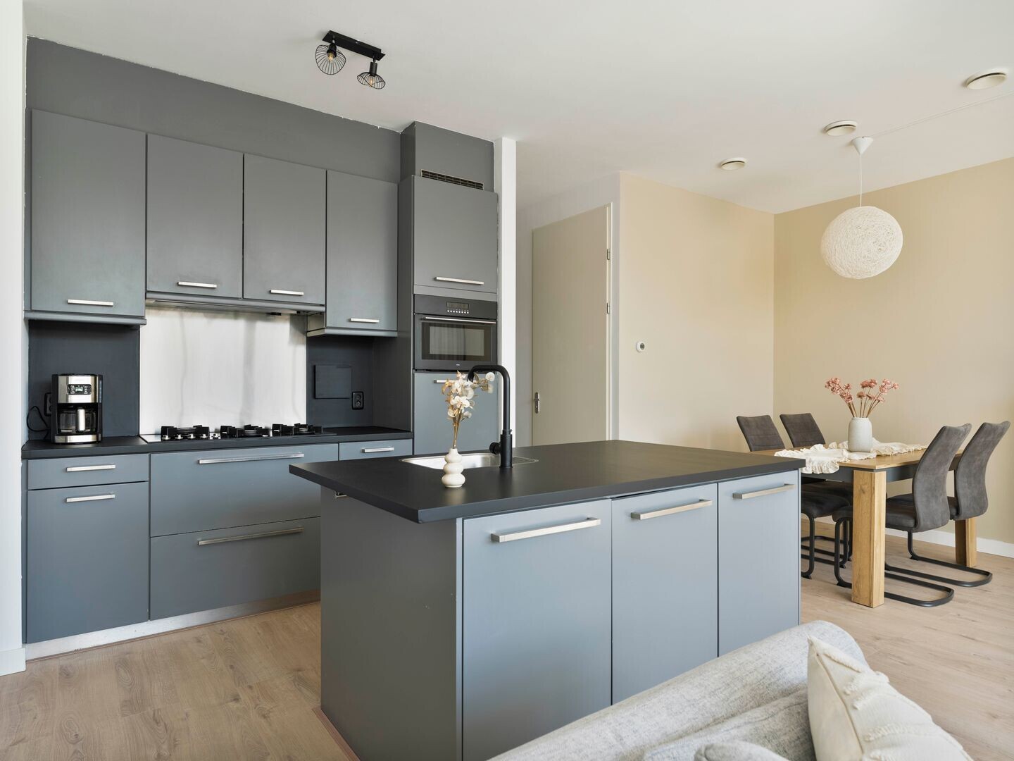 Appartement te koop: Teunisbloemlaan 12, Vleuten