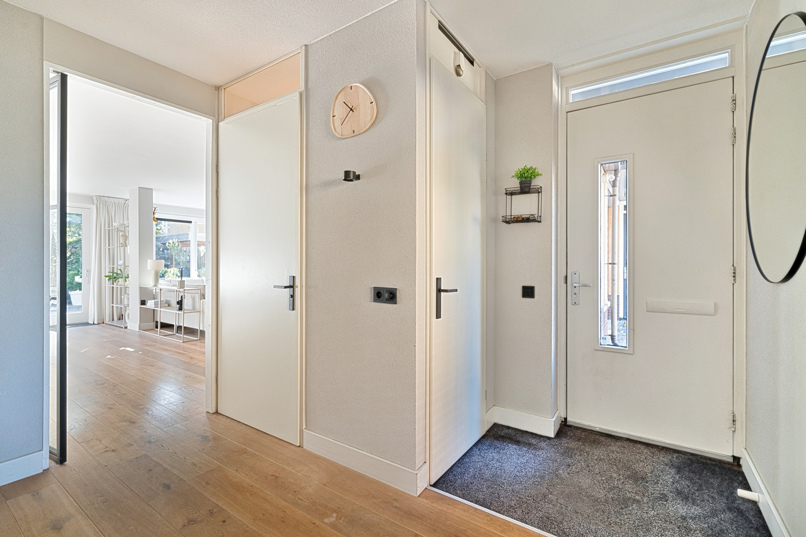 Tussenwoning te koop: Romanusweg 28, De Meern