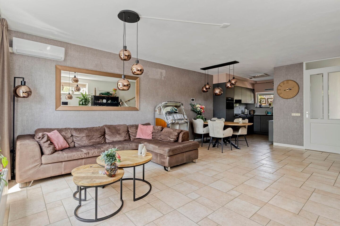 Hoekwoning te koop: trajanushof 11, De Meern