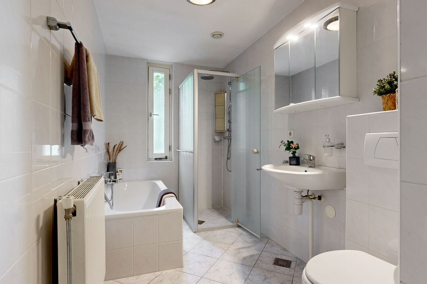 Tussenwoning te koop: Riesenberg 45, De Meern