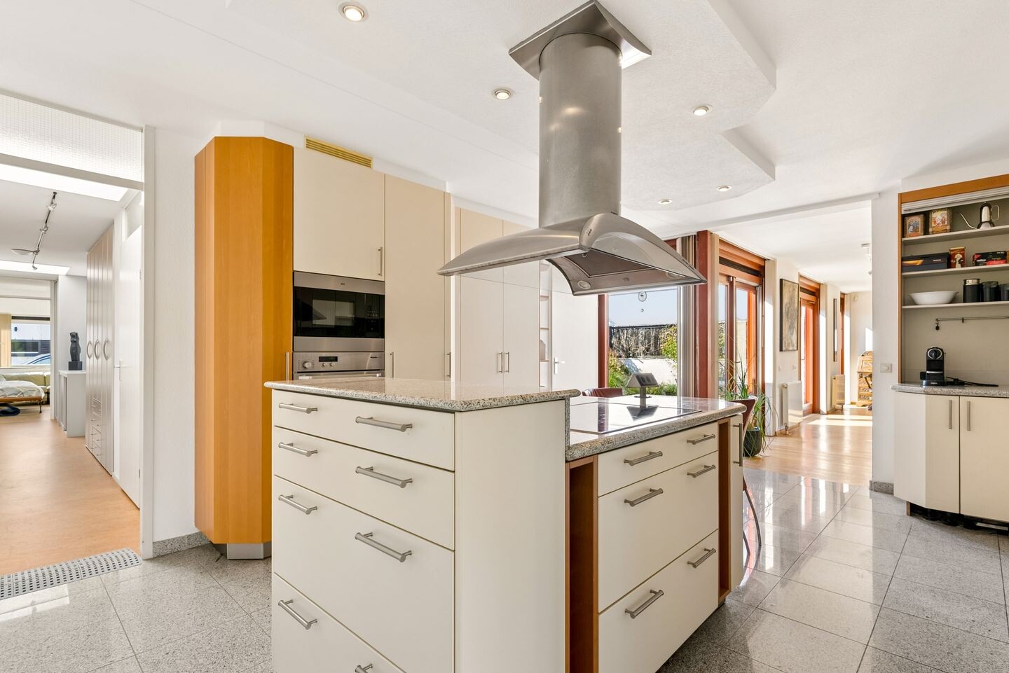 Hoekwoning te koop: De Milan Viscontilaan 142, De Meern