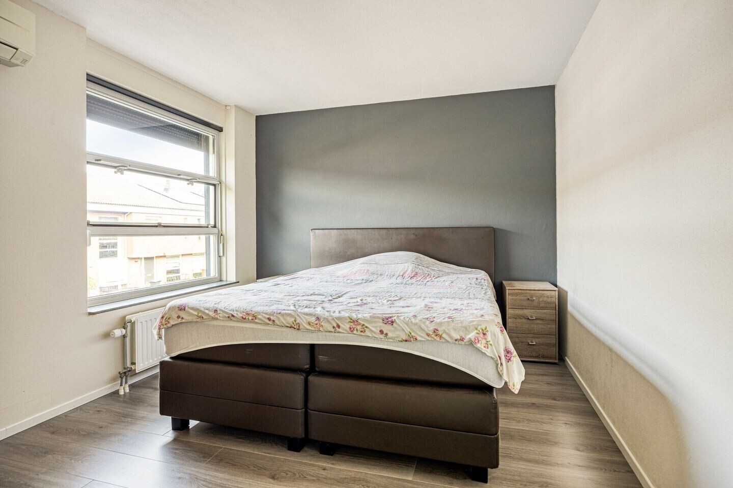Tussenwoning te koop: kruiswortel 14, De Meern