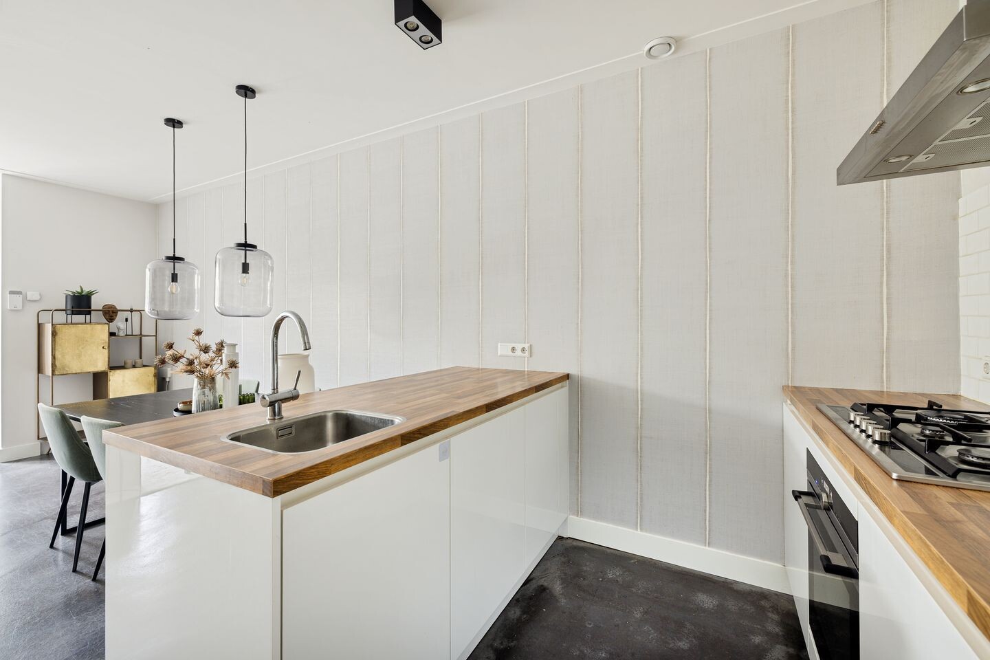 Tussenwoning te koop: Houtrakkade 7, De Meern