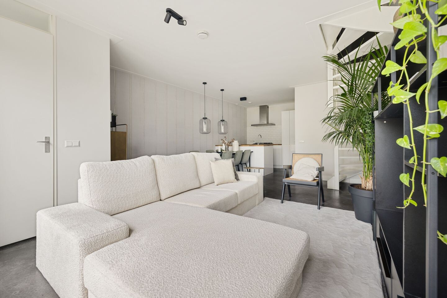 Tussenwoning te koop: Houtrakkade 7, De Meern