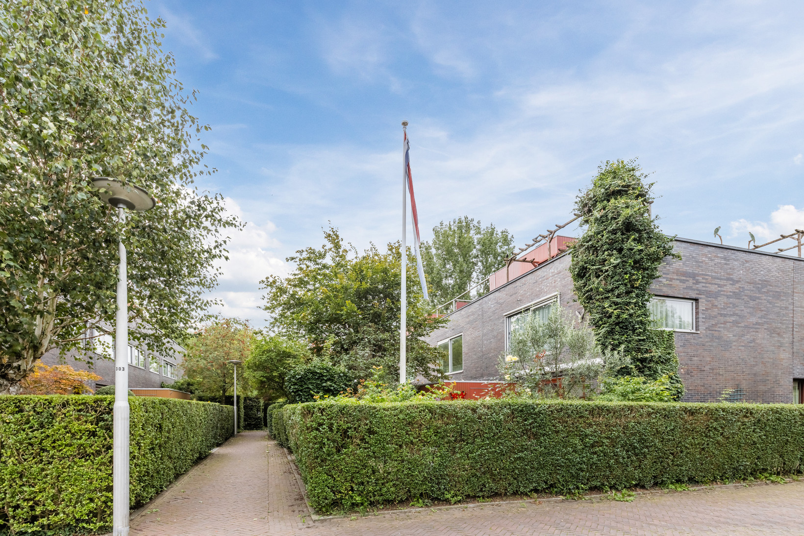 Tussenwoning te koop: Klifrakplantsoen 6, De Meern