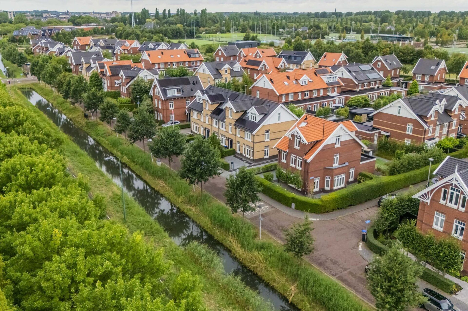 Vrijstaande woning te koop: Emmikkerboslaan 67, De Meern