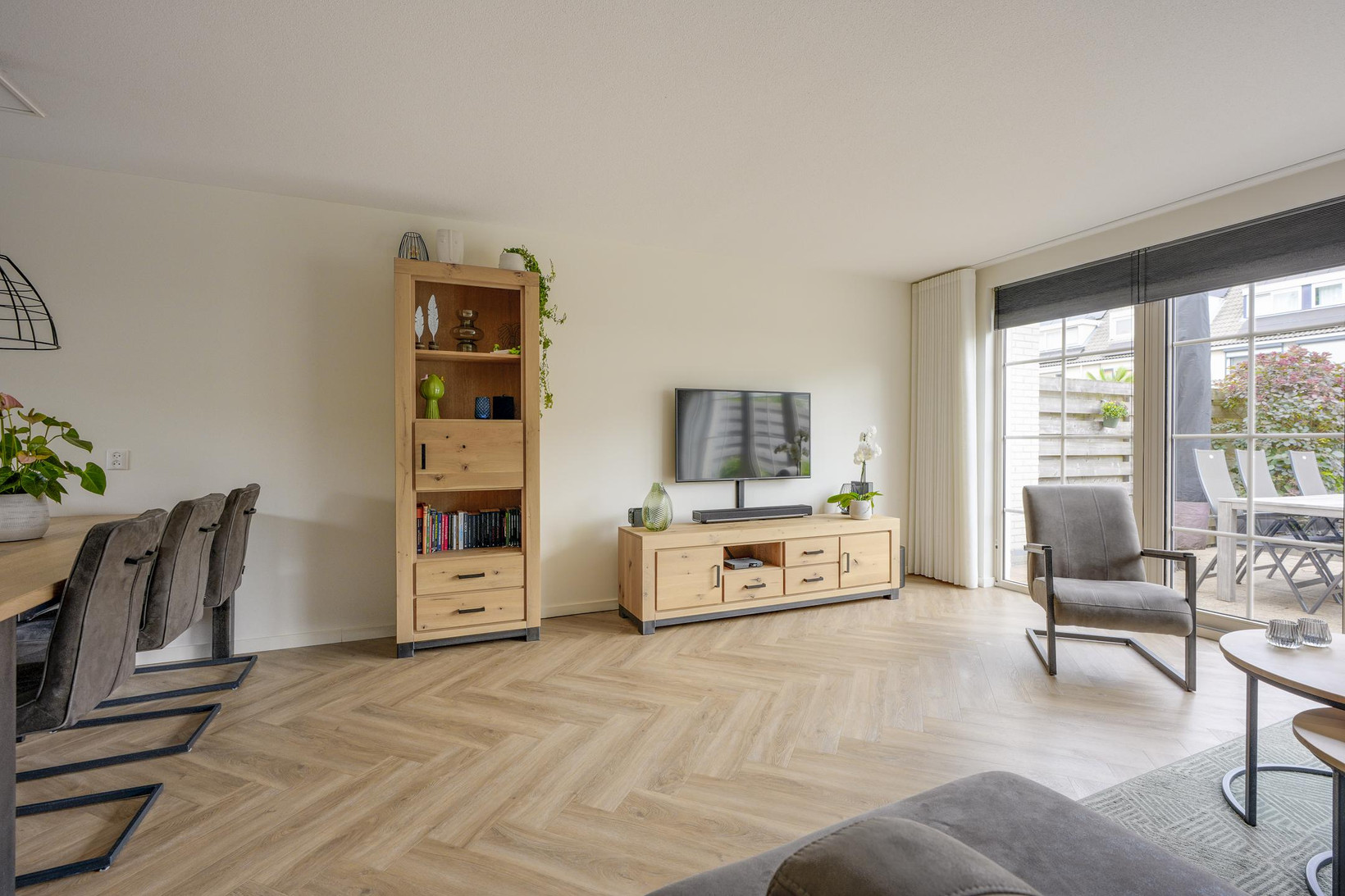 Tussenwoning te koop: Oosterlengte 27, De Meern