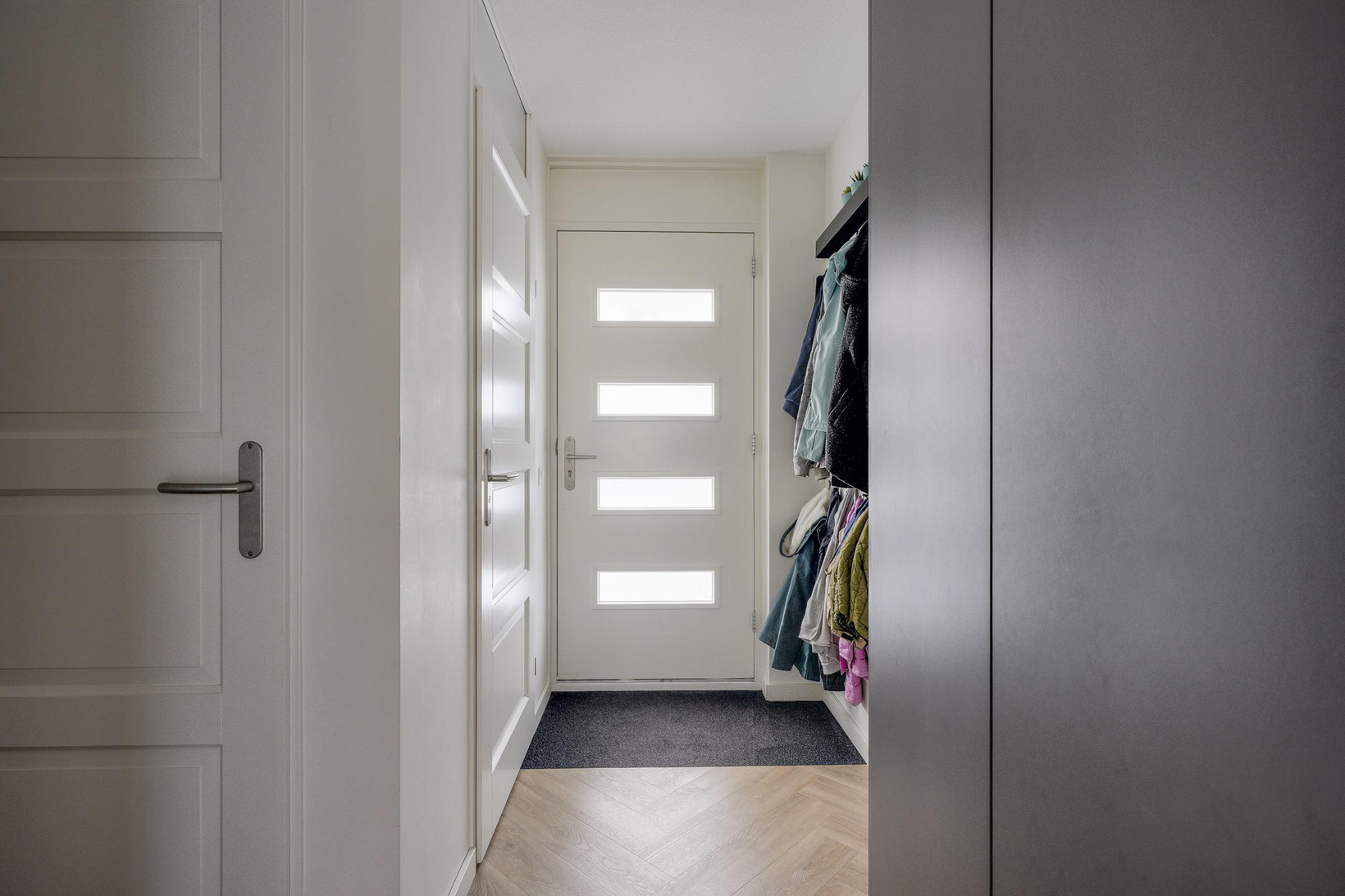 Tussenwoning te koop: Oosterlengte 27, De Meern