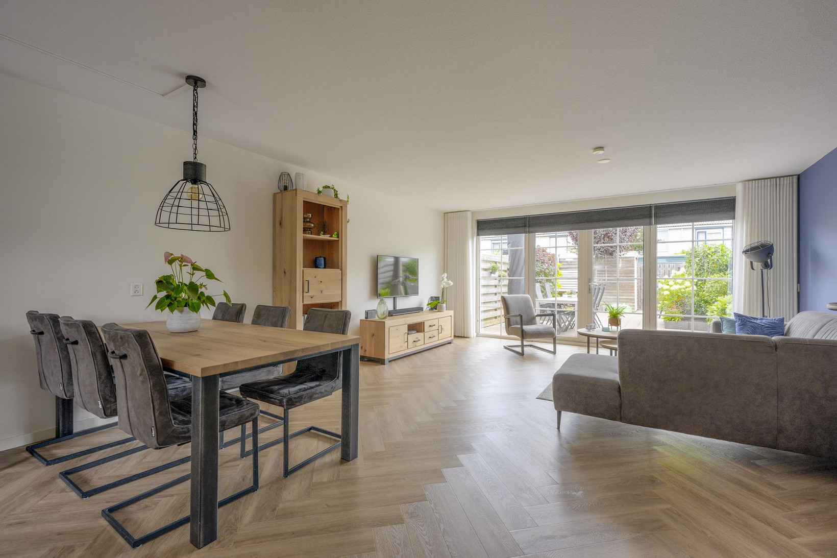 Tussenwoning te koop: Oosterlengte 27, De Meern