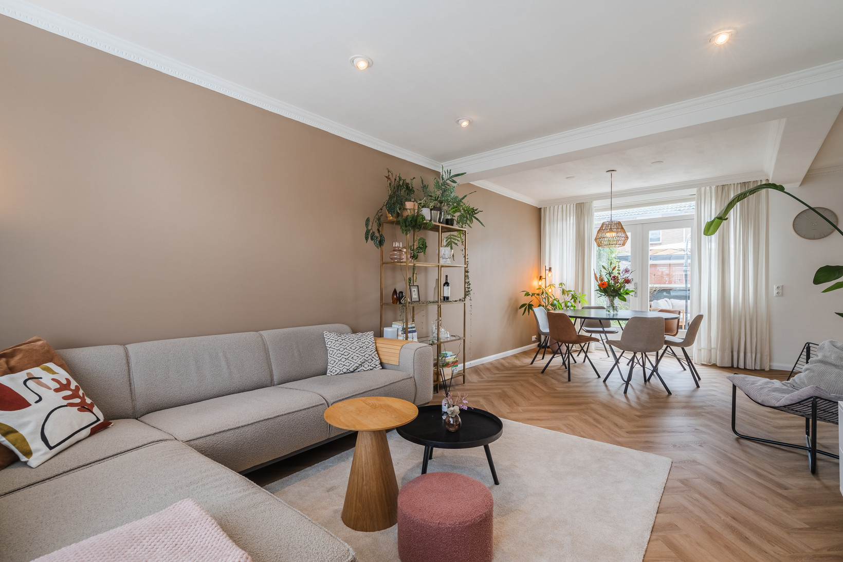 Tussenwoning te koop: Admiraal Helfrichstraat 11, De Meern