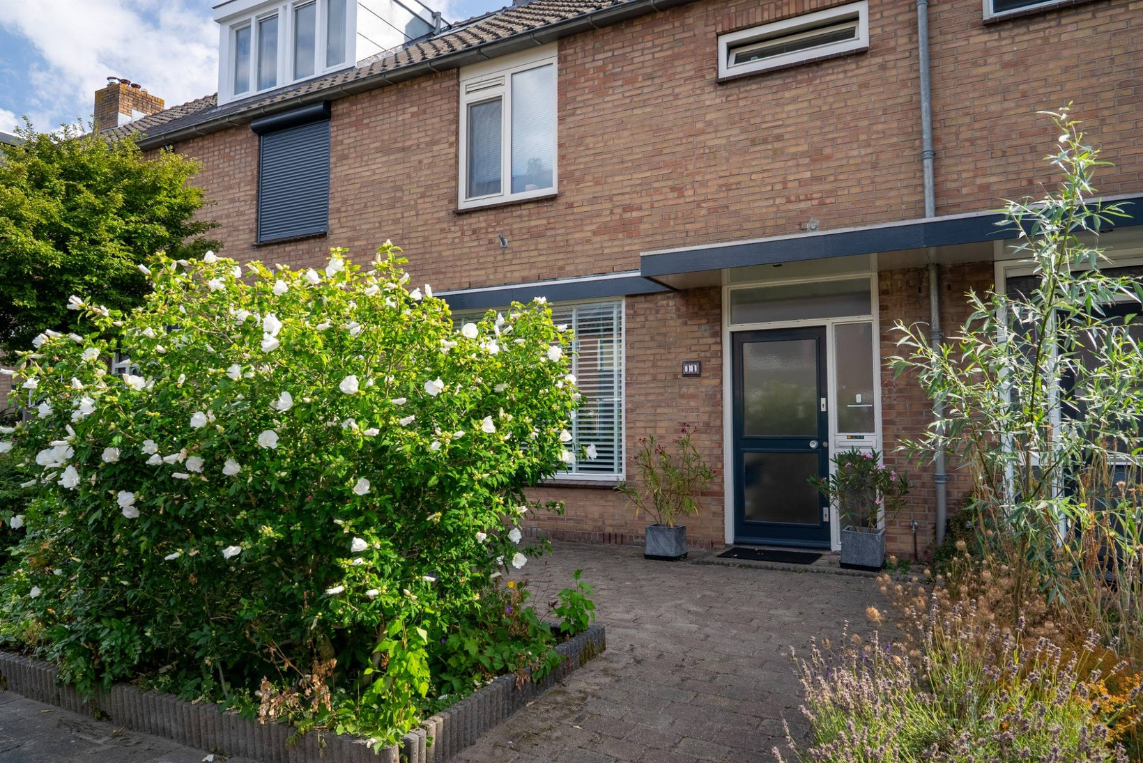 Tussenwoning te koop: Admiraal Helfrichstraat 11, De Meern