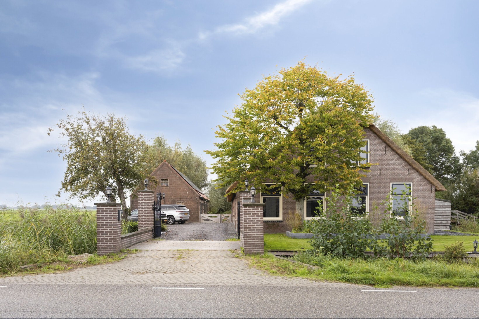 Vrijstaande woning te koop: Hoofdweg 106, Zegveld