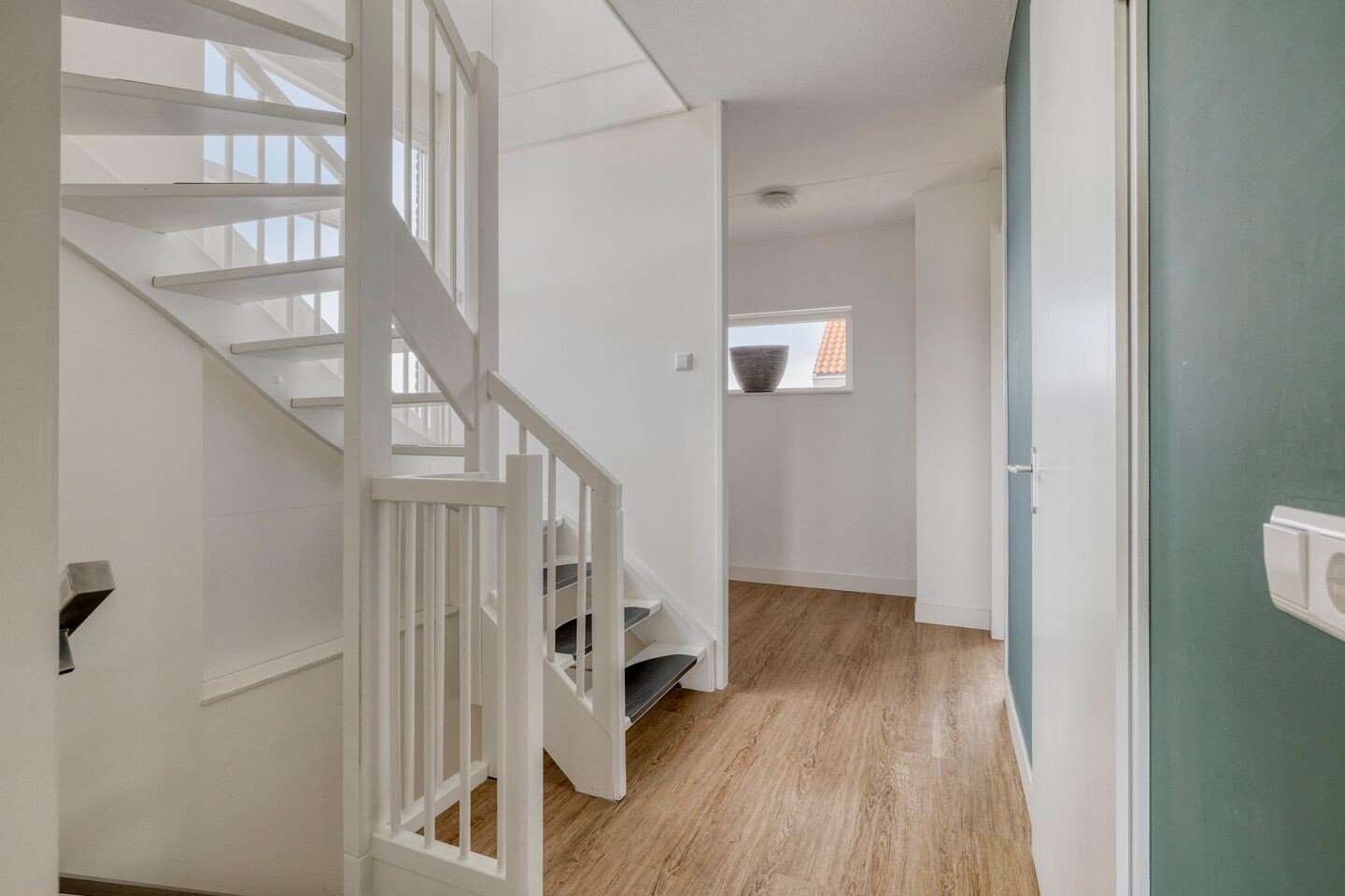 Hoekwoning te koop: Het Erf 31, Zegveld