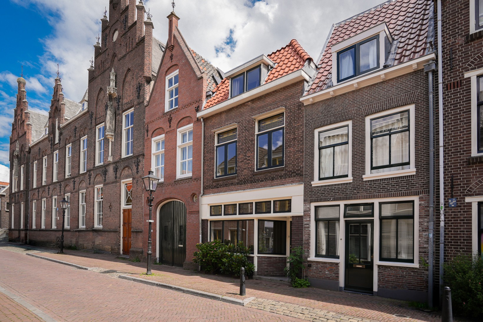 Tussenwoning te koop: Springweg 144, Utrecht