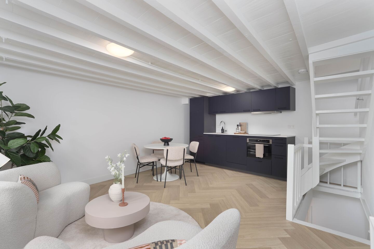 Studio te koop: Wittevrouwenstraat 40C, Utrecht