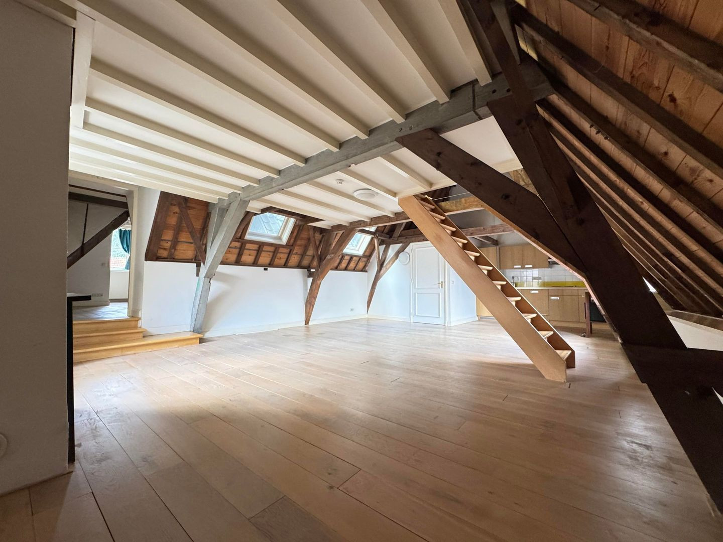 Appartement te huur: Kromme Nieuwegracht 11B, Utrecht
