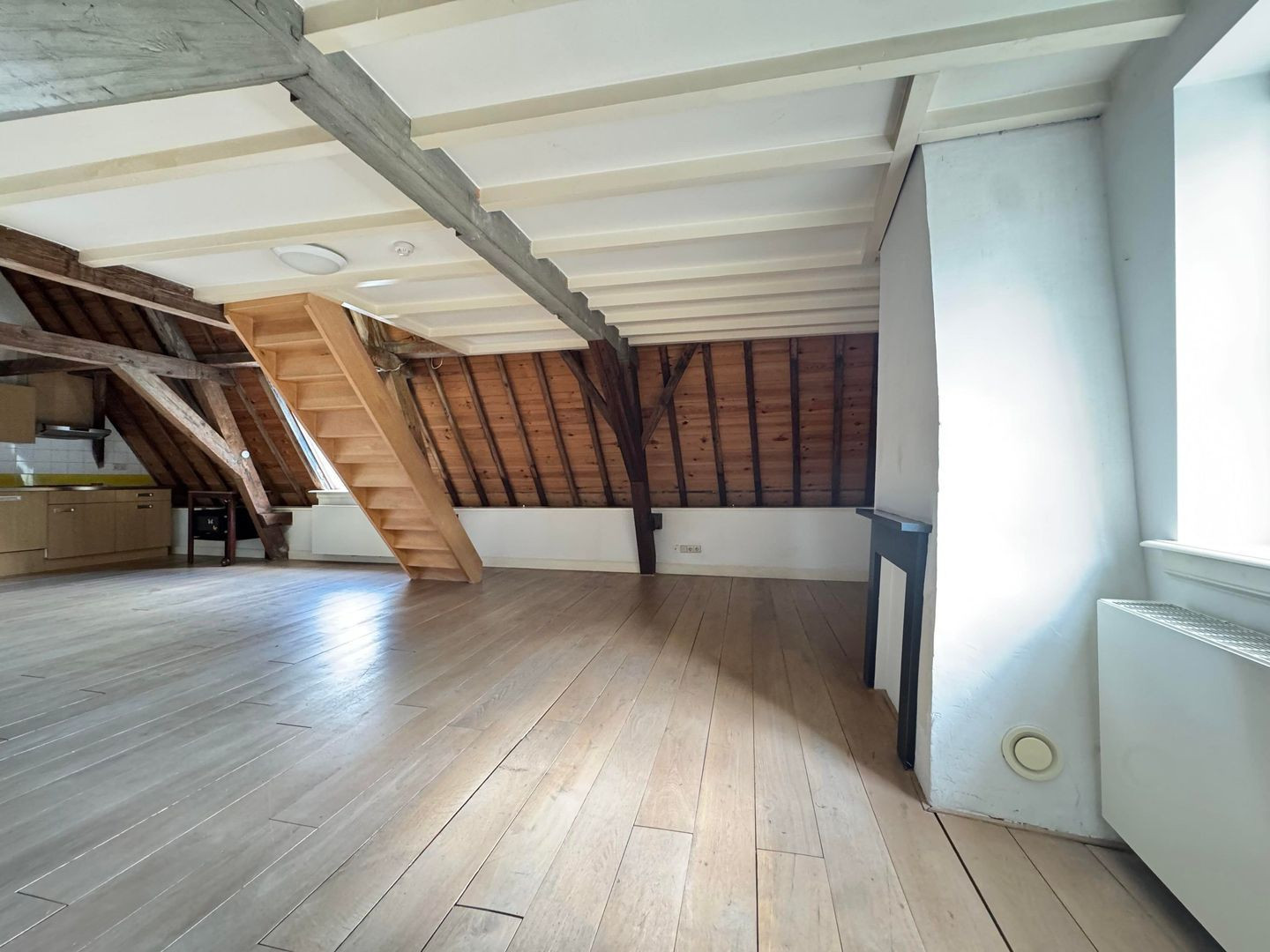 Appartement te huur: Kromme Nieuwegracht 11B, Utrecht
