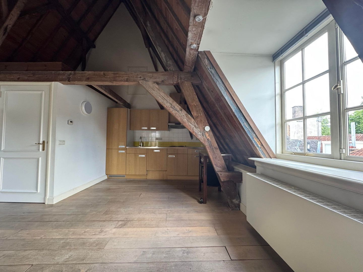 Appartement te huur: Kromme Nieuwegracht 11B, Utrecht