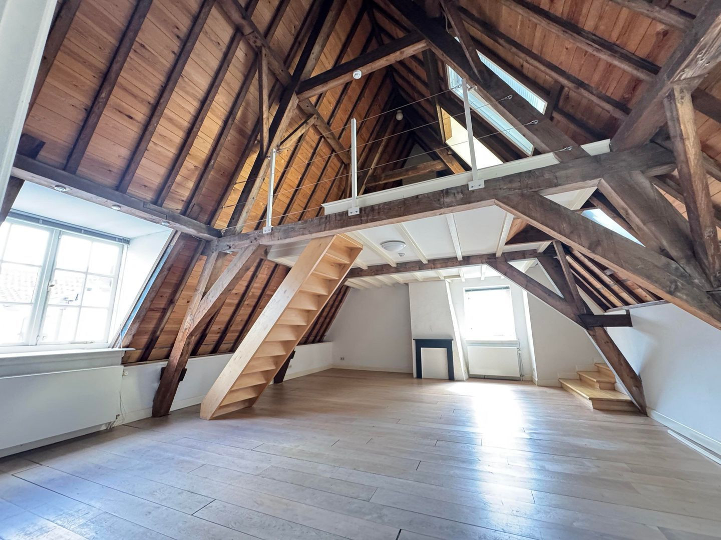 Appartement te huur: Kromme Nieuwegracht 11B, Utrecht