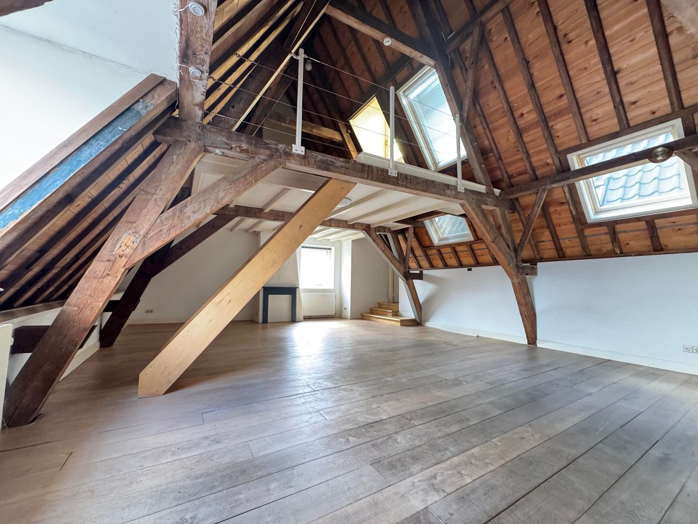 Appartement te huur: Kromme Nieuwegracht 11B, Utrecht