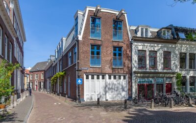 Achter St.-Pieter 94