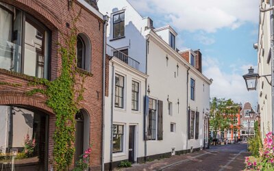 Vrouwjuttenstraat 1
