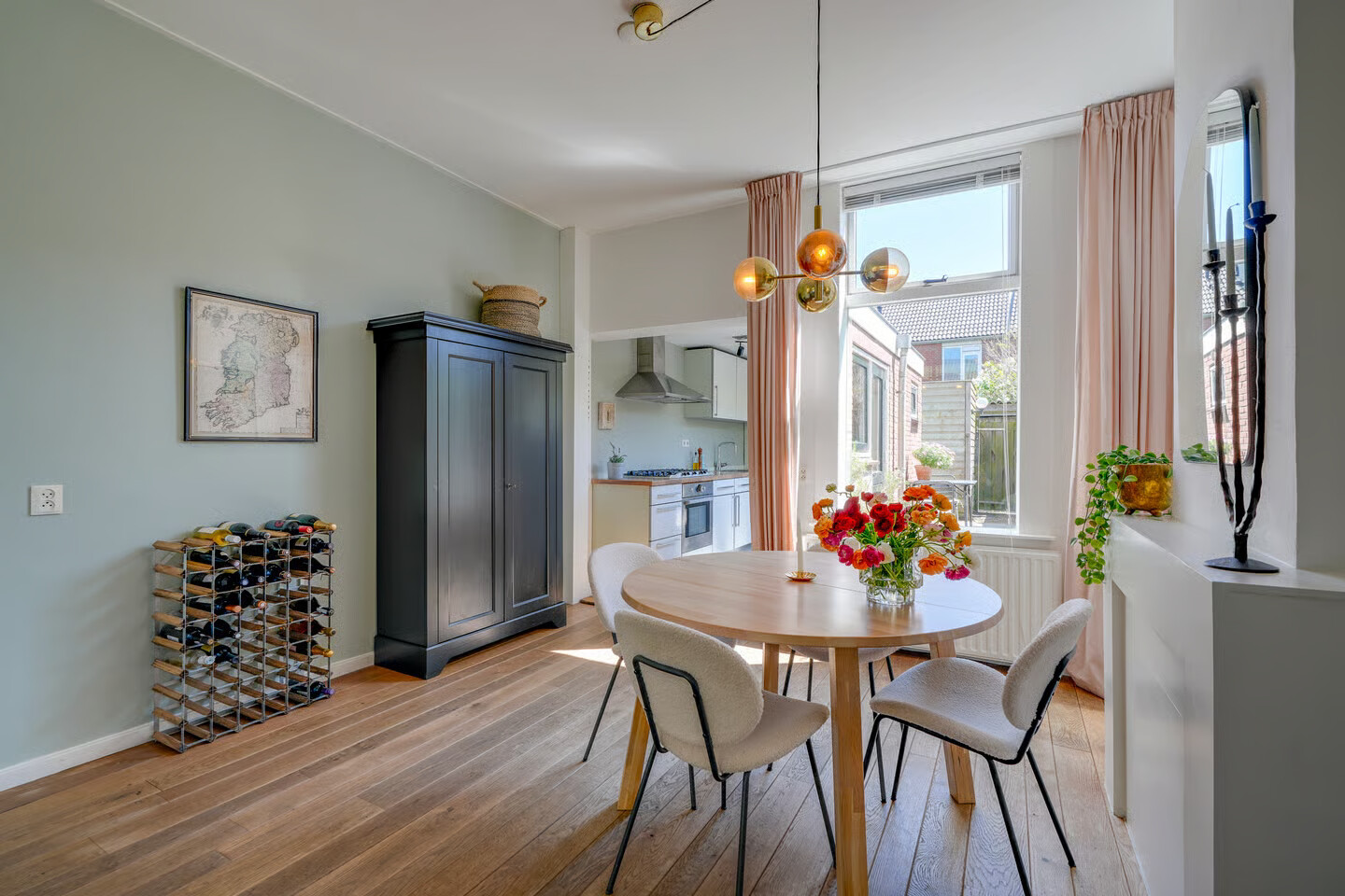 Tussenwoning te koop: Blokstraat 21, Utrecht