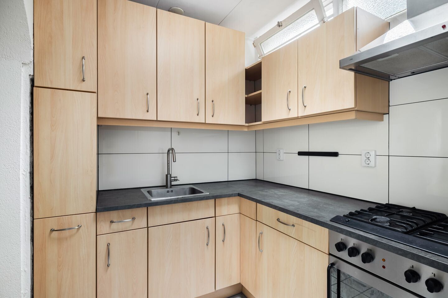 Tussenwoning te koop: Van Der Mondestraat 1, Utrecht