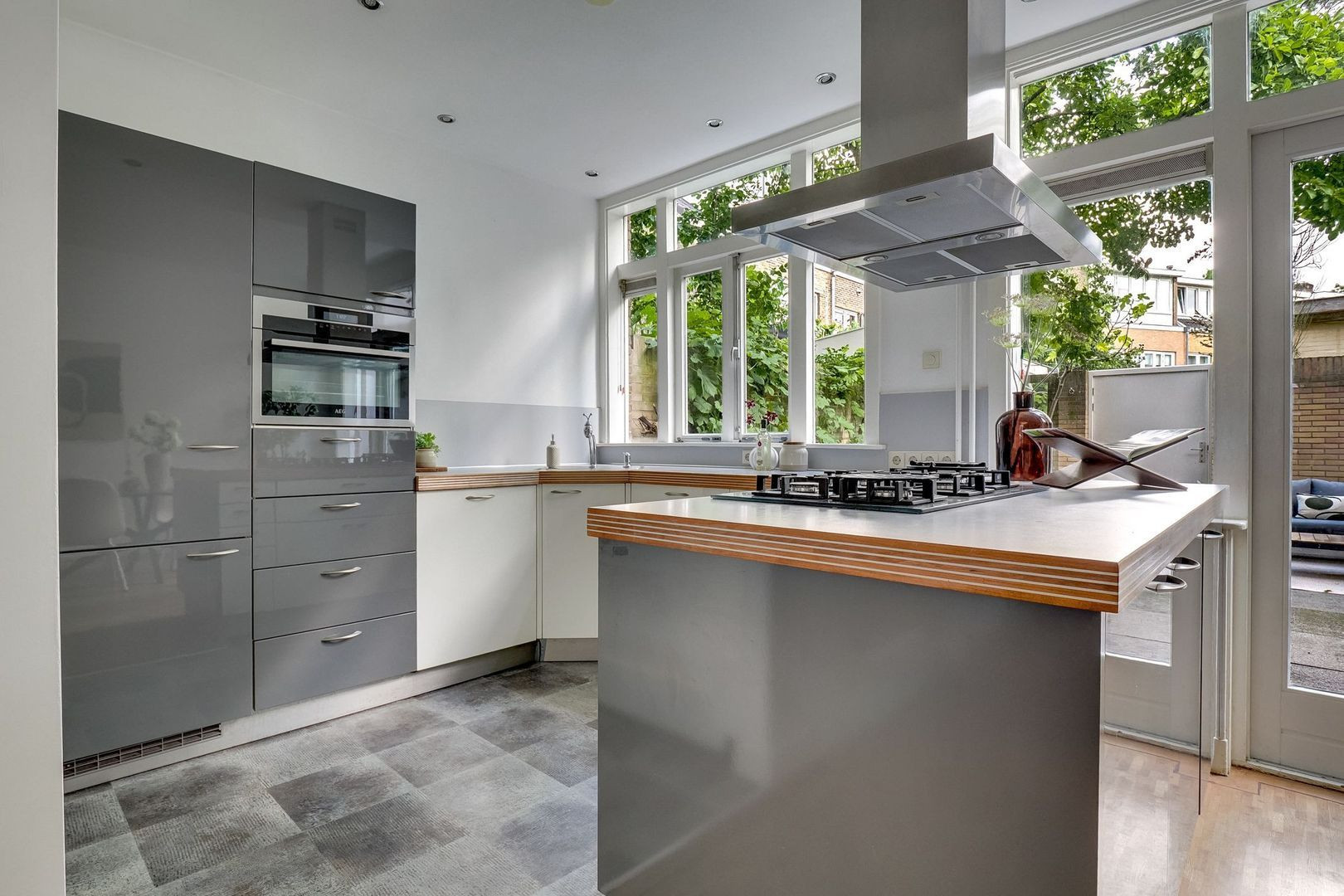 Tussenwoning te koop: Croeselaan 128, Utrecht