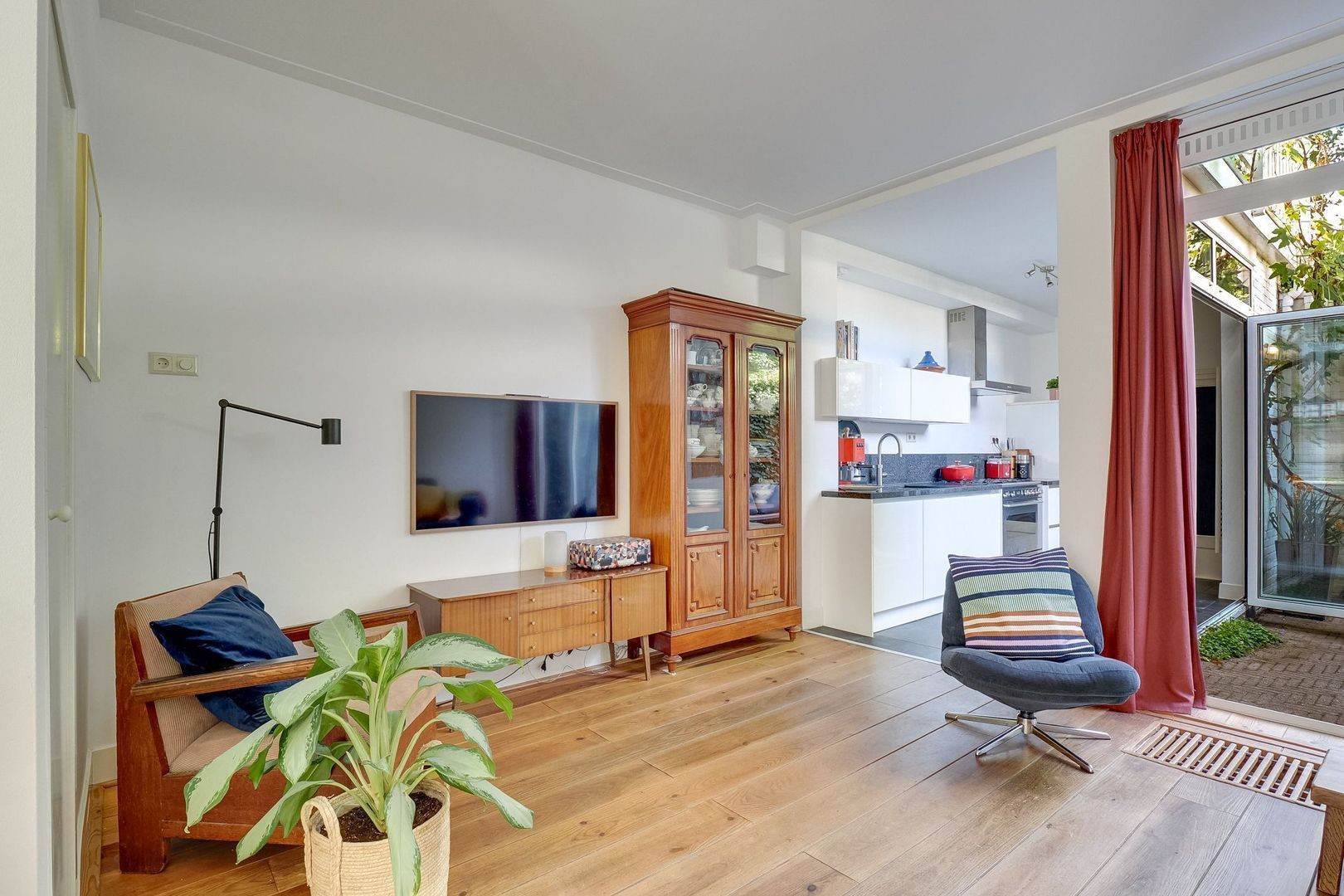 Tussenwoning te koop: Jekerstraat 40, Utrecht
