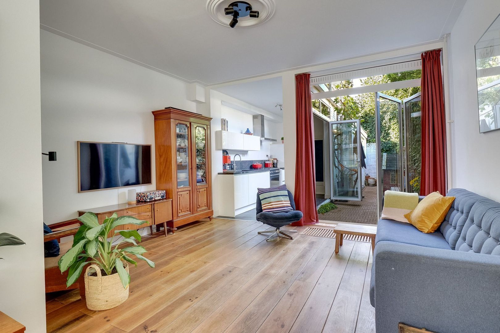 Tussenwoning te koop: Jekerstraat 40, Utrecht