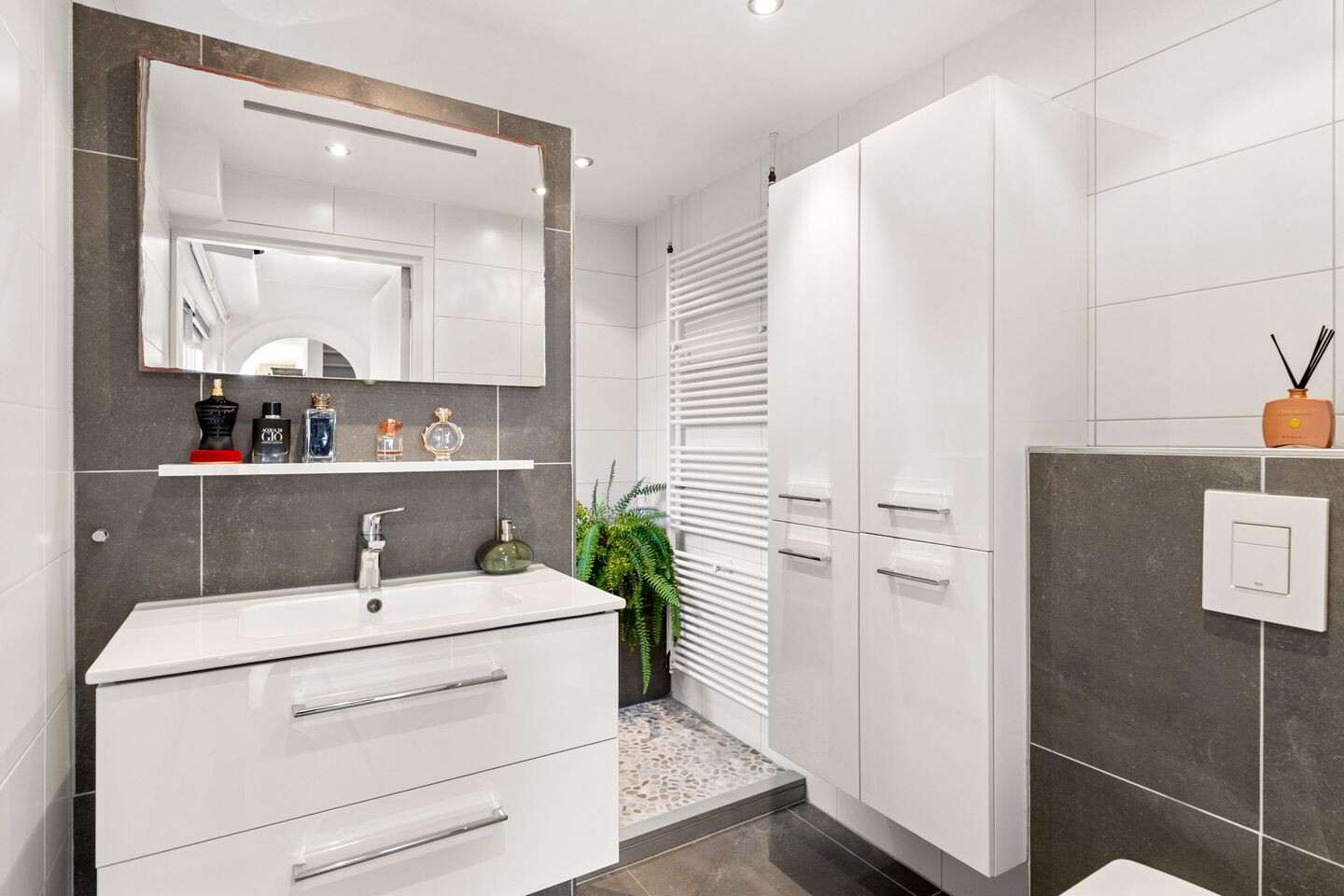 Tussenwoning te koop: Amaliadwarsstraat 9, Utrecht
