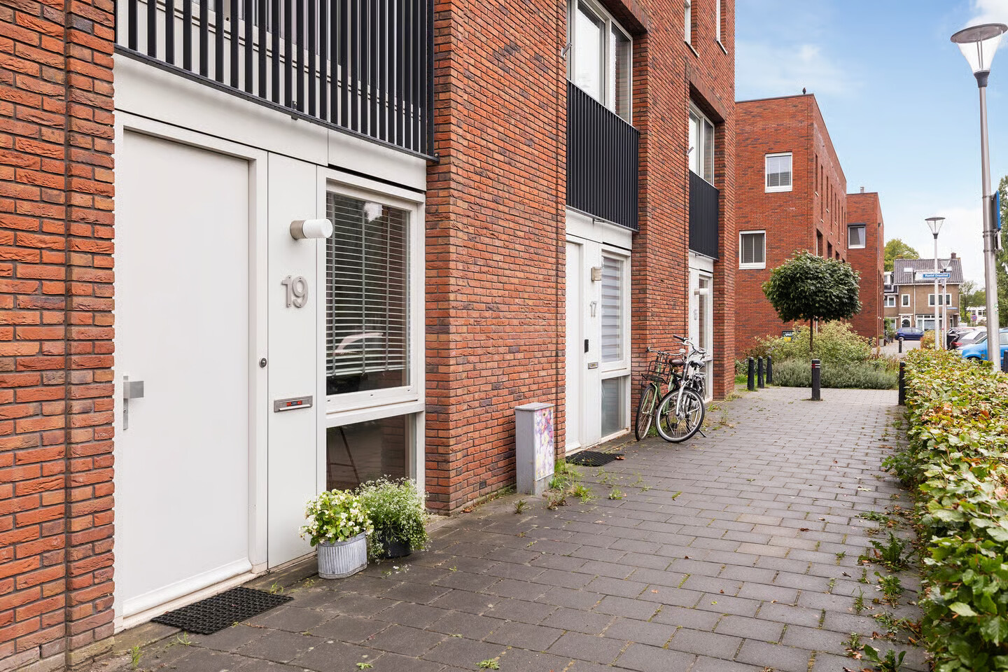 Tussenwoning te koop: Rijnhuizenlaan 19, Utrecht