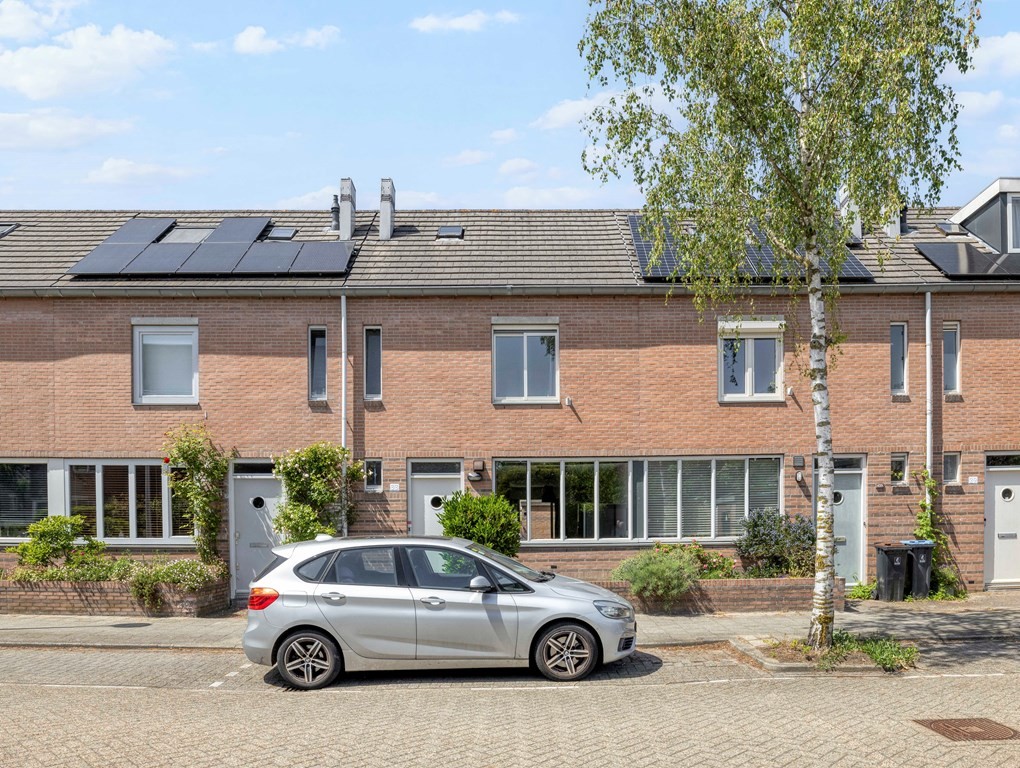Tussenwoning te koop: Amerongseberg 33, Utrecht