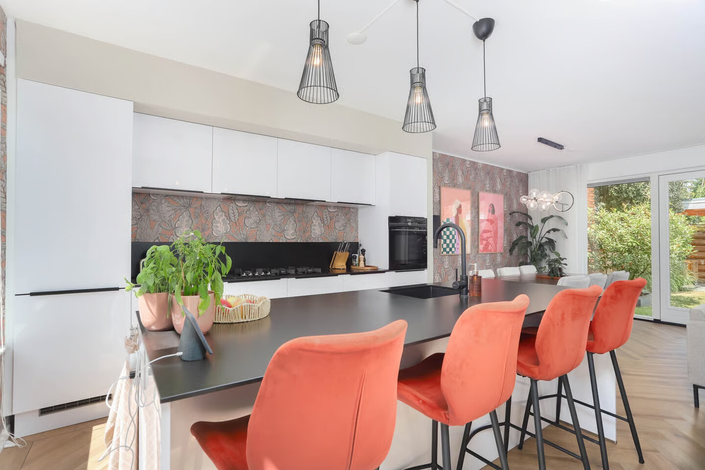 Tussenwoning te koop: Etna 36, Utrecht