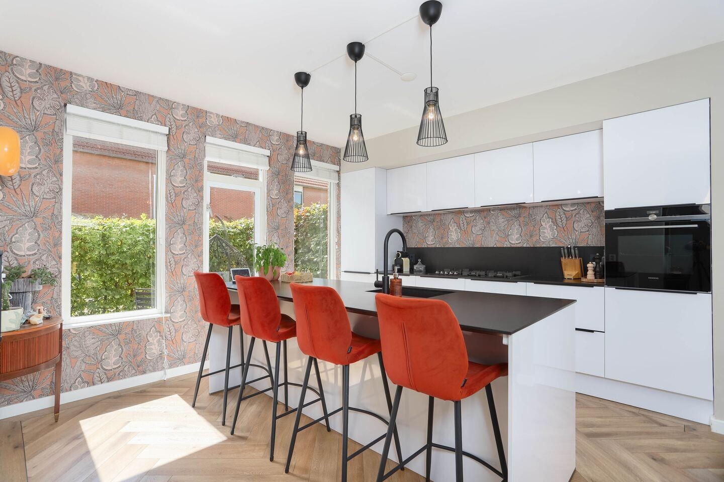 Tussenwoning te koop: Etna 36, Utrecht