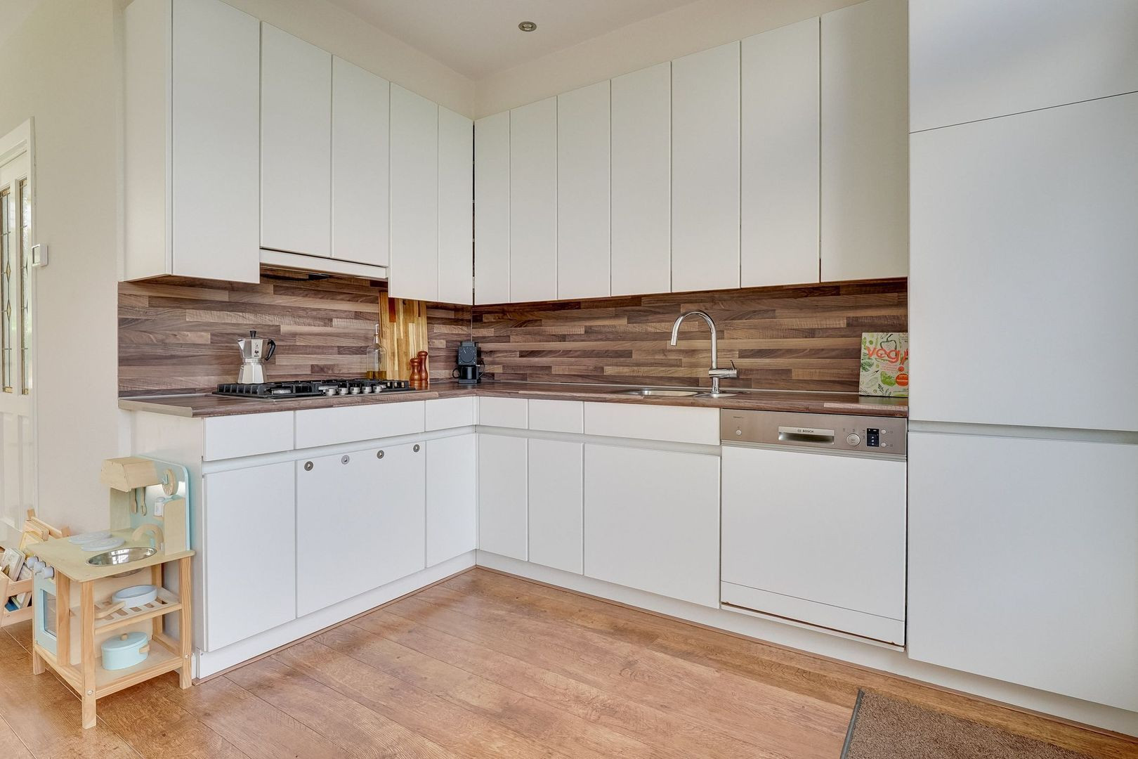 Tussenwoning te koop: Verlengde Hoogravenseweg 145, Utrecht