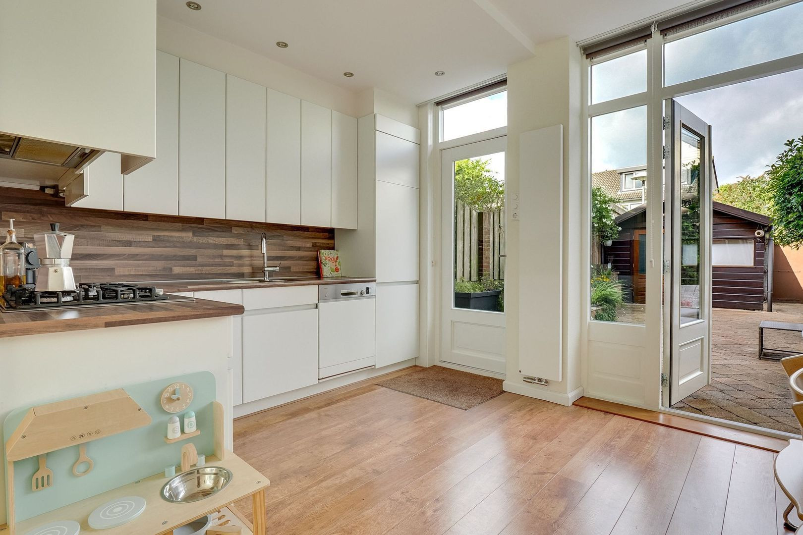 Tussenwoning te koop: Verlengde Hoogravenseweg 145, Utrecht