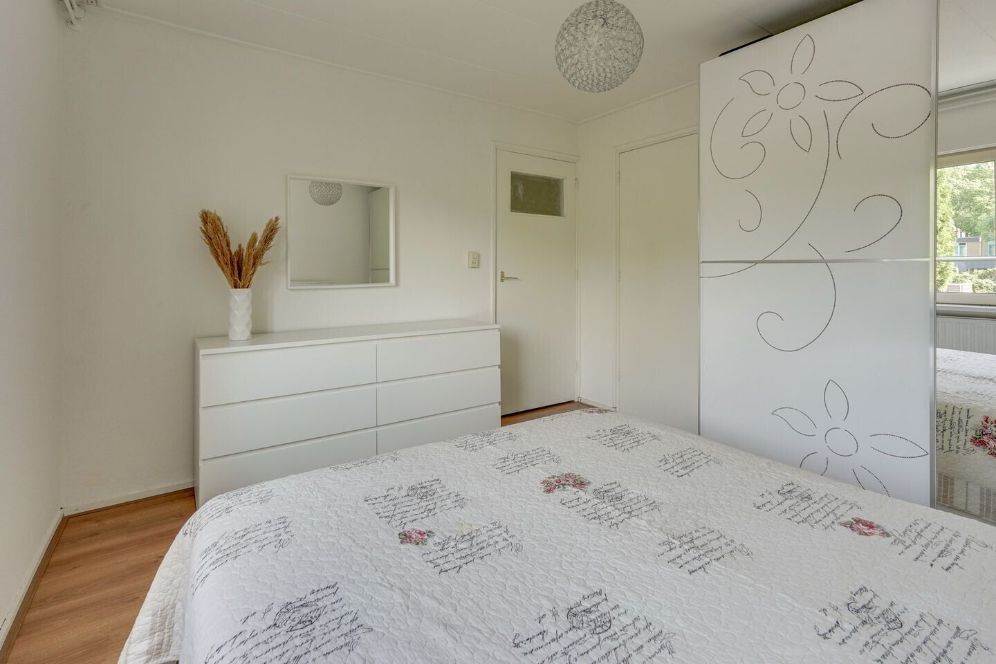 Tussenwoning te koop: Musketierlaan 9, Utrecht