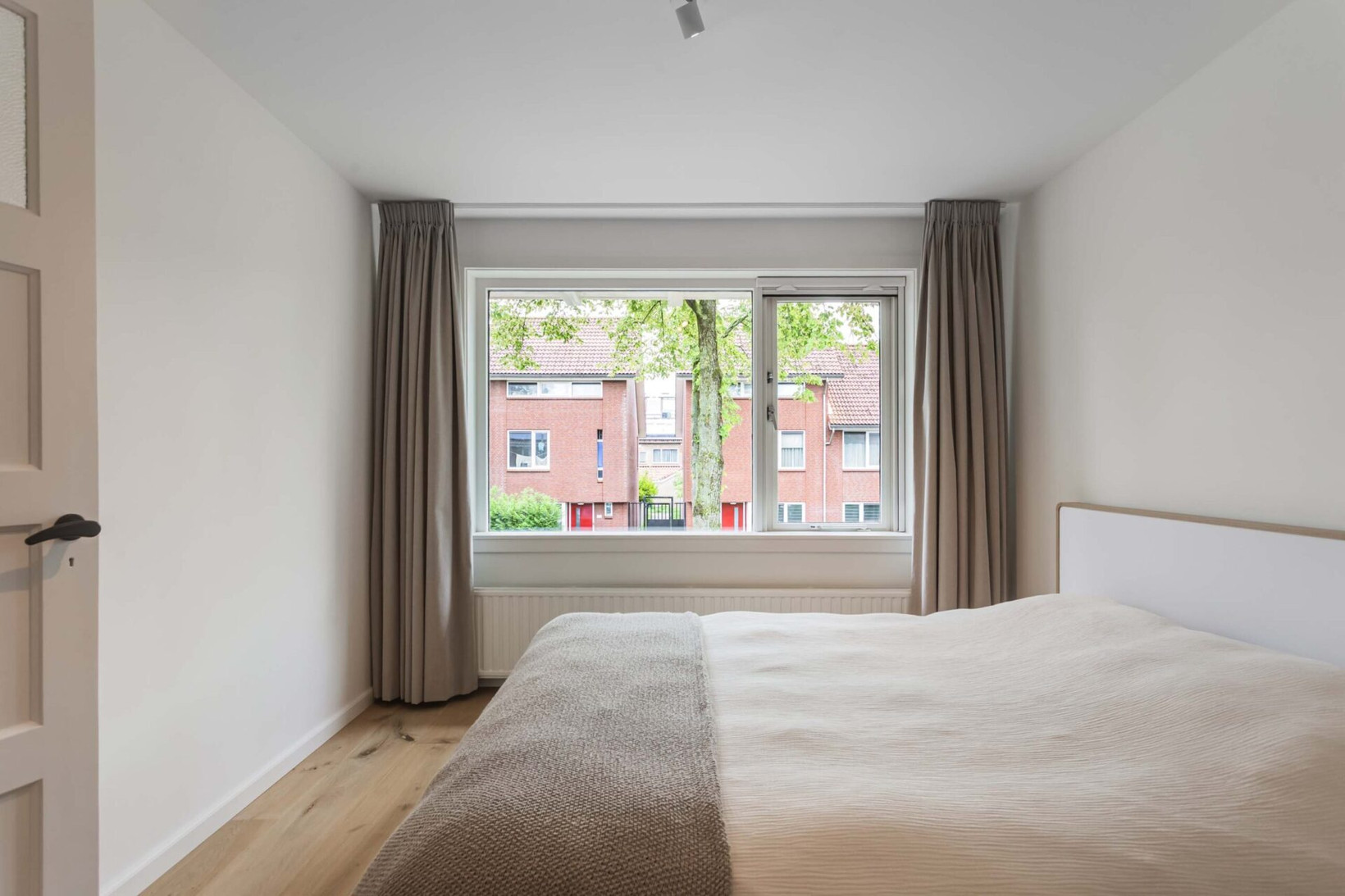 Tussenwoning te koop: Hooft Graaflandstraat 69, Utrecht