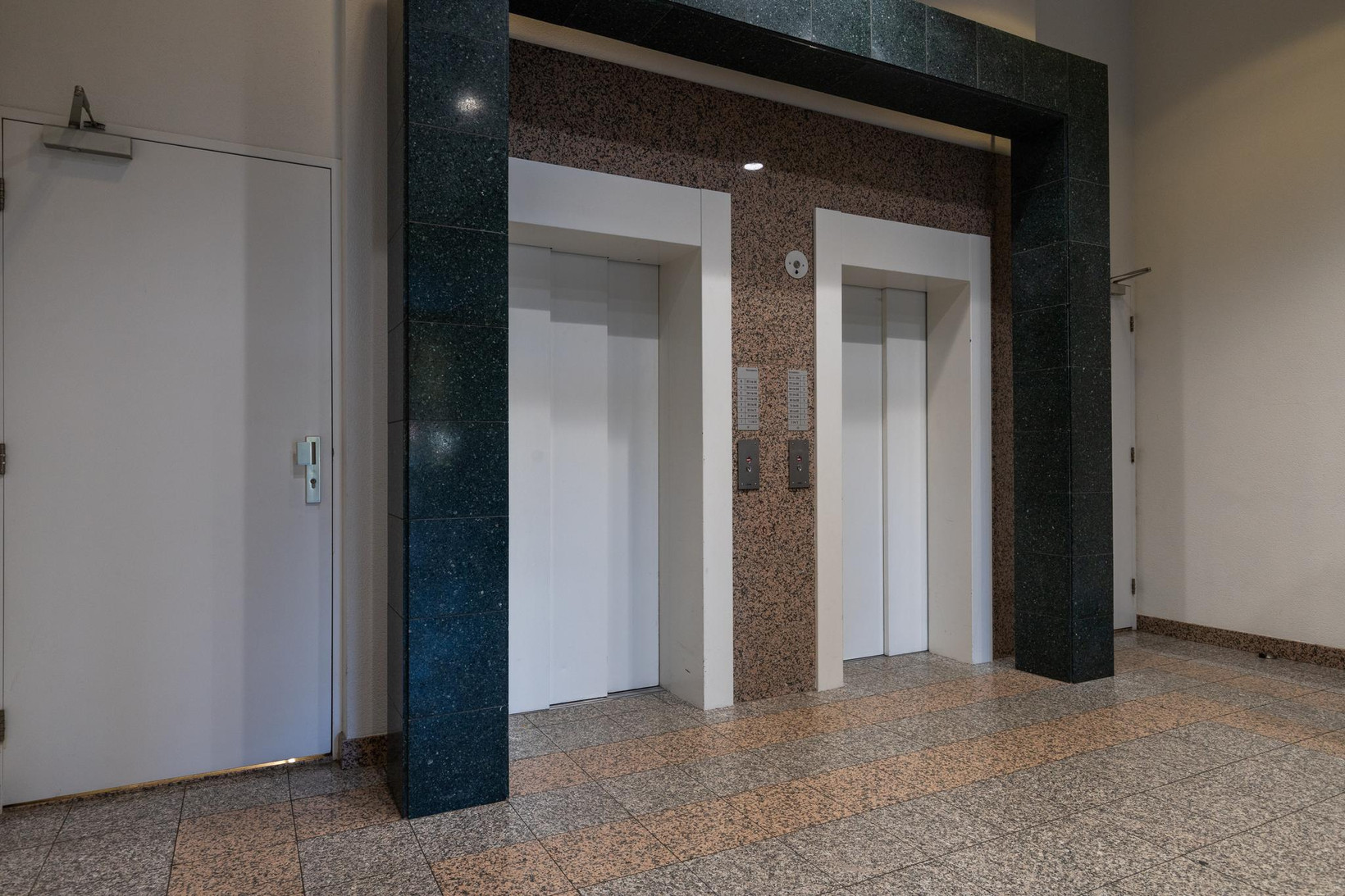 Appartement te koop: Van Weerden Poelmanlaan 48, Utrecht