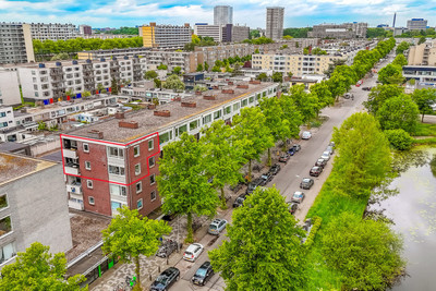 Van Bijnker. 383