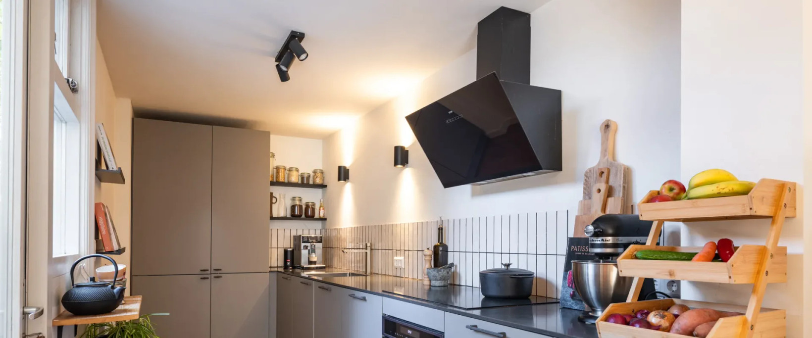 Tussenwoning te koop: Abel Tasmanstraat 82, Utrecht
