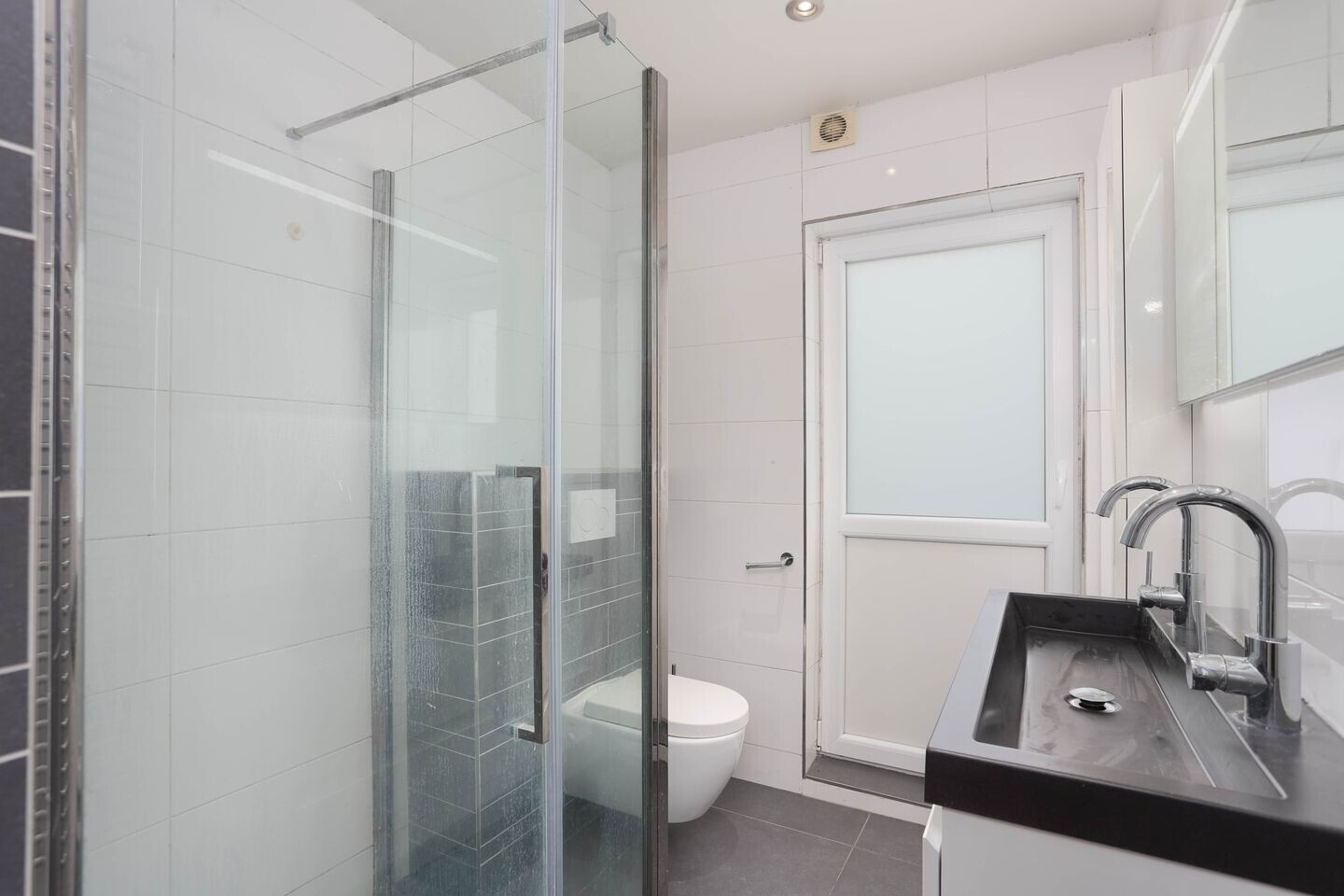 Tussenwoning te koop: Barkasstraat 3, Utrecht