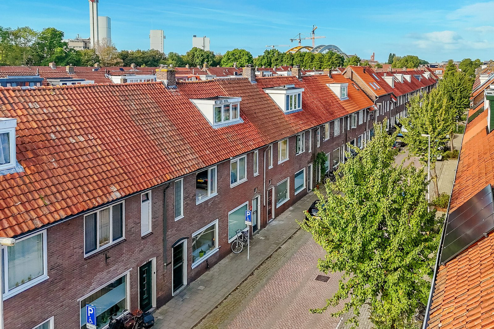 Tussenwoning te koop: Fregatstraat 24, Utrecht