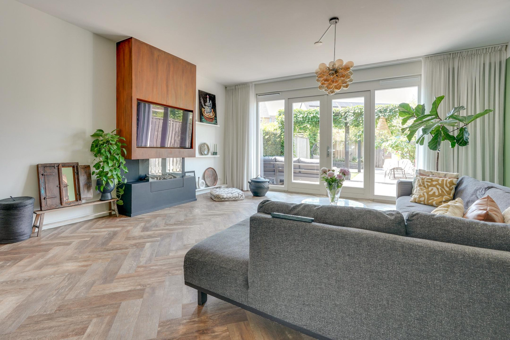 Tussenwoning te koop: Jan Wolkerssingel 143, Utrecht