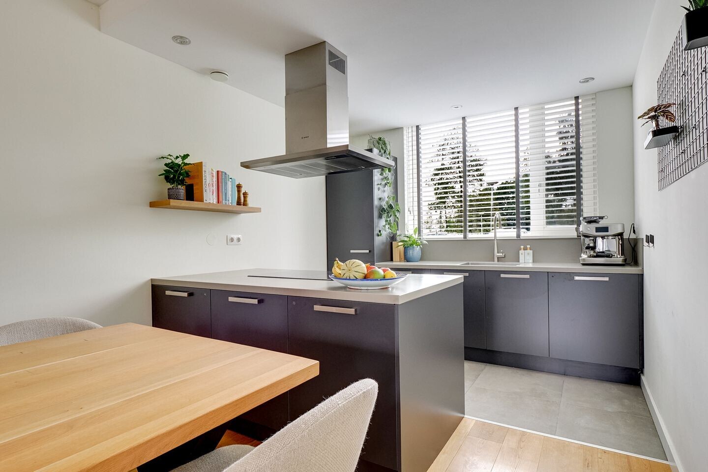 Tussenwoning te koop: Vanilleweg 57, Utrecht
