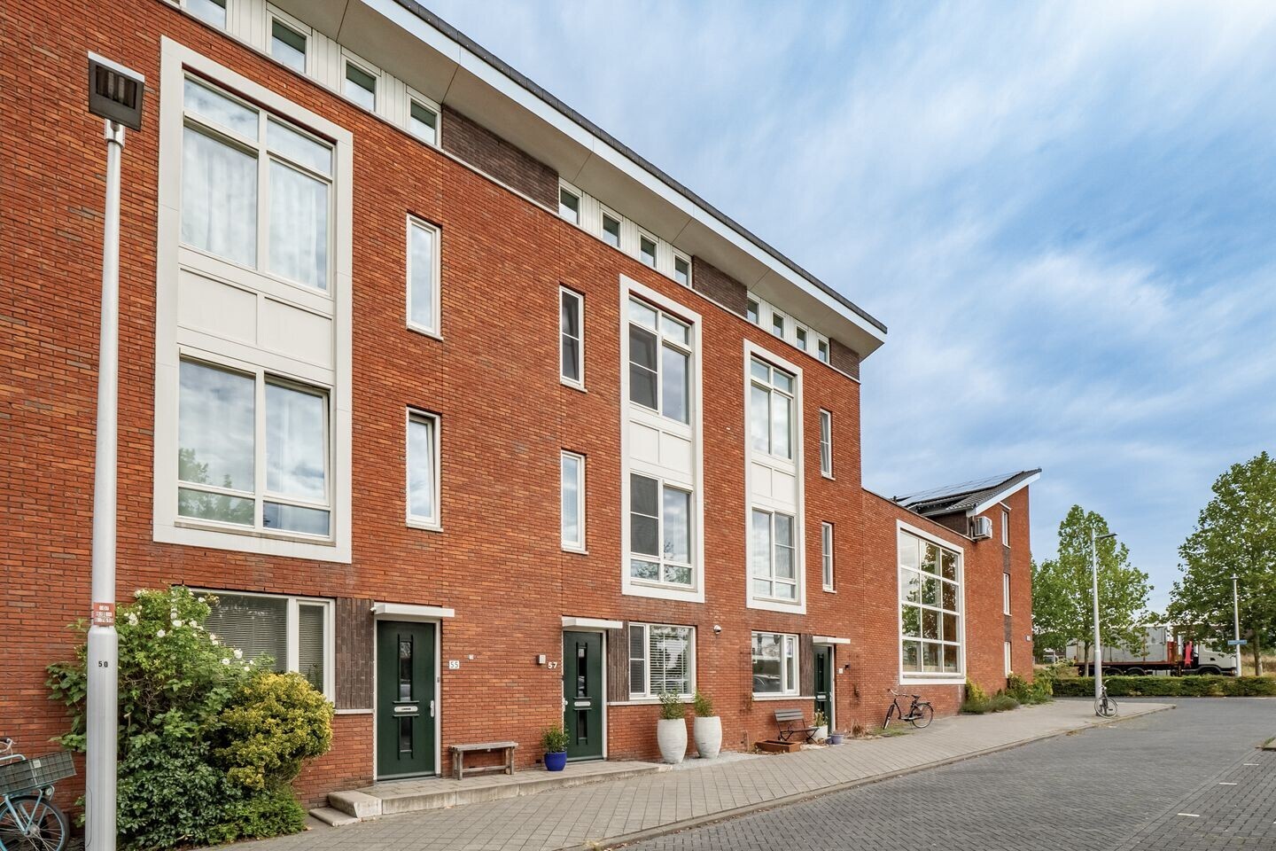 Tussenwoning te koop: Vanilleweg 57, Utrecht